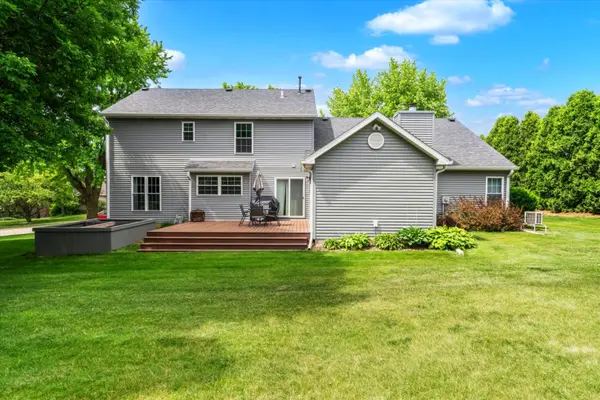 2520 Buckingham AVE, Bettendorf, IA 52722