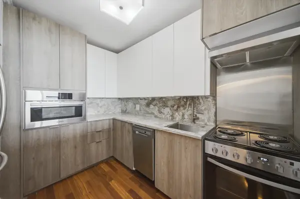 1550 N Lake Shore DR #23E, Chicago, IL 60610