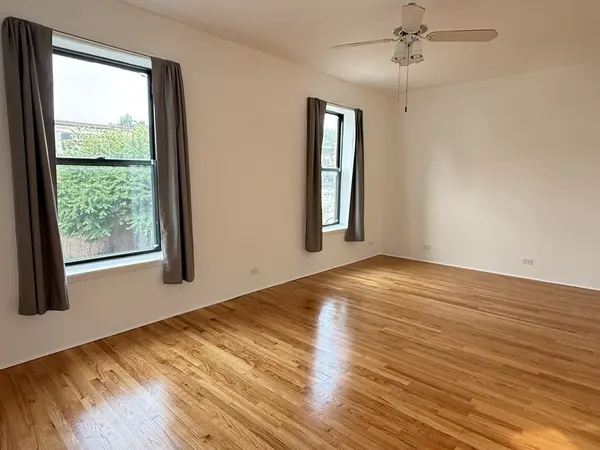 1524 W Jarvis AVE #2B, Chicago, IL 60626