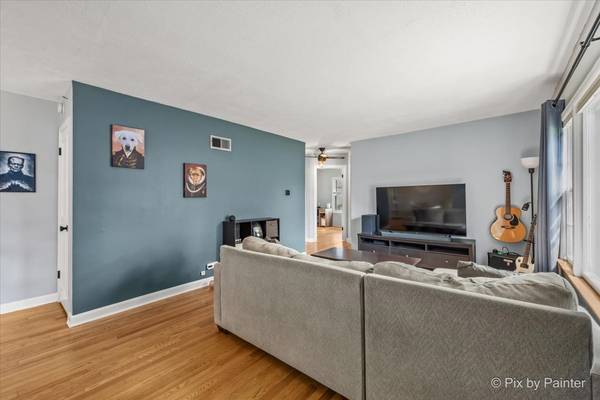812 Hitchcock AVE, Lisle, IL 60532