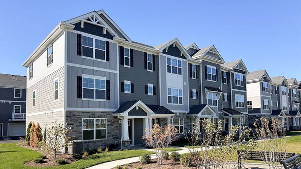 412 lakeshore CT, St. Charles, IL 60174