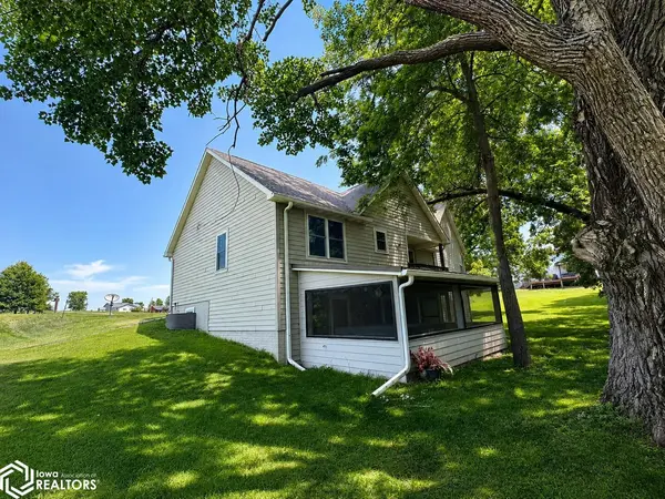 17587 Lakeshore DR, Moravia, IA 52571