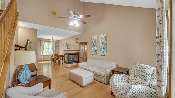 3014 Blue Grouse ST, Valparaiso, IN 46383