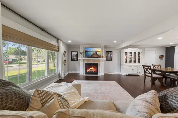1019 Valley View RD, Faribault, MN 55021