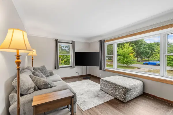 4258 Islemount PL, Robbinsdale, MN 55422