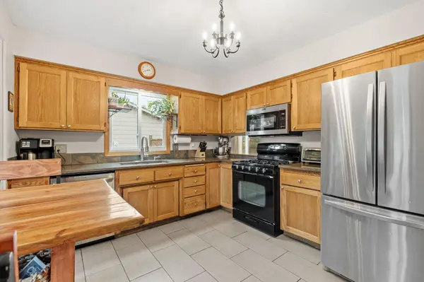 8989 Kirkwood CIR N, Maple Grove, MN 55369