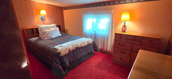 1121 9th AVE, International Falls, MN 56649