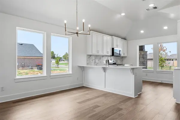 151 Pleasant VW, Harrah, OK 73045