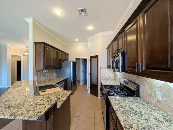 2416 NW 153rd ST, Edmond, OK 73013