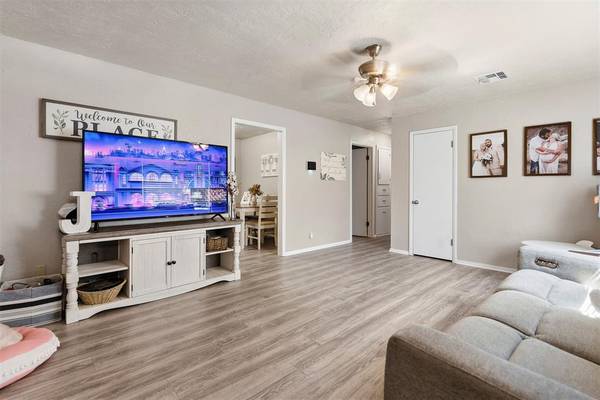 302 W E ST, Elmore City, OK 73433