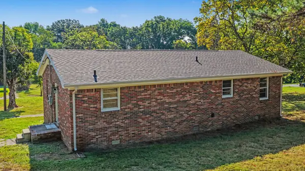 145 Wallace Ave, Cadiz, KY 42211
