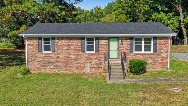145 Wallace Ave, Cadiz, KY 42211