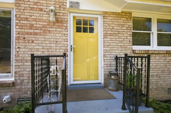 217 Oak Dr, Franklin, TN 37064