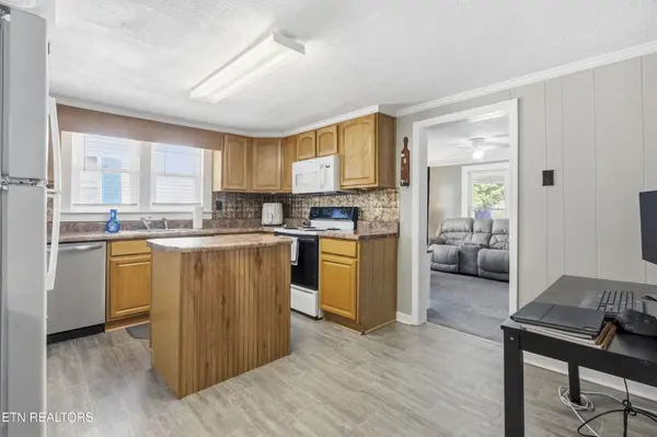 613 Fowler St, Clinton, TN 37716