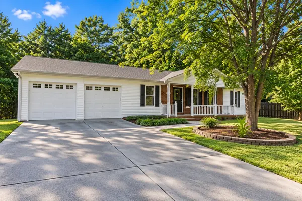 4724 Village Rd, Cookeville, TN 38506