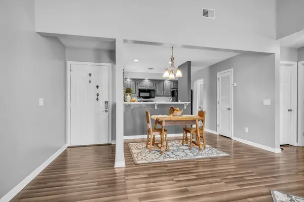 104 Village Cir, Dickson, TN 37055
