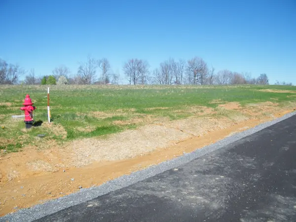 109 Daniel Lane, Westmoreland, TN 37186