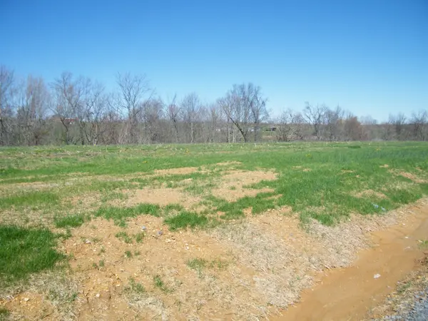 223 Daniel Lane, Westmoreland, TN 37186