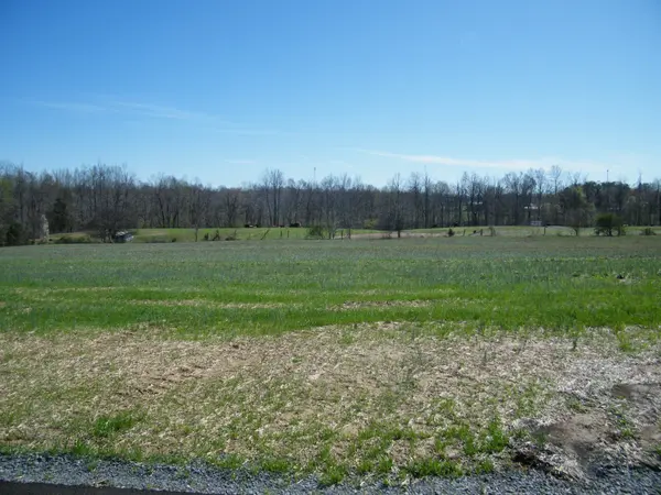 190 Daniel Lane, Westmoreland, TN 37186