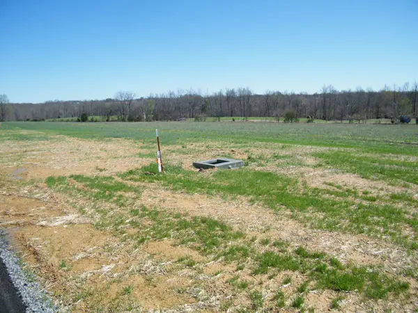 150 Daniel Lane, Westmoreland, TN 37186
