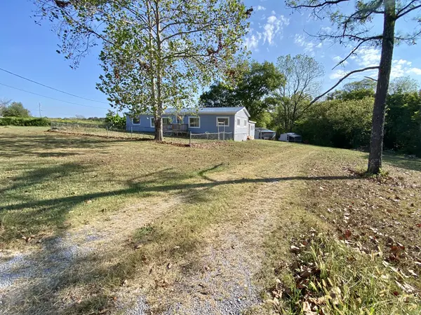 611 Burns Rd, Shelbyville, TN 37160