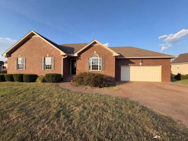 111 Beaver Creek Dr, Portland, TN 37148