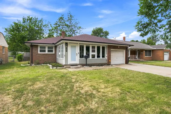 2045 S Estelle Ave., Wichita, KS 67211