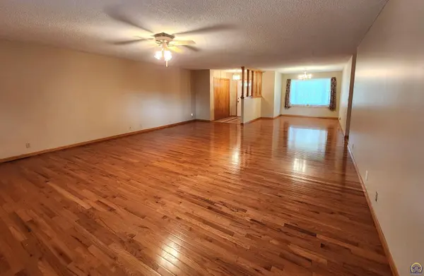 2501 West View Dr, Emporia, KS 66801