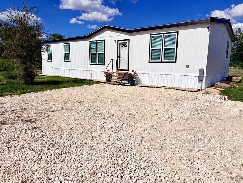 30 Tower Rd RD, Lockhart, TX 78644
