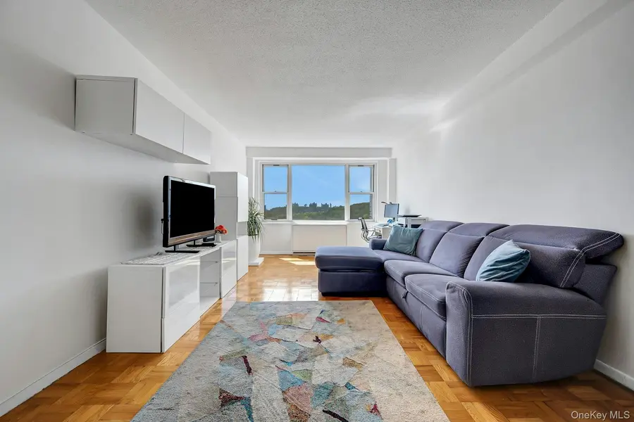 2400 Johnson AVE #4G, Bronx, NY 10463
