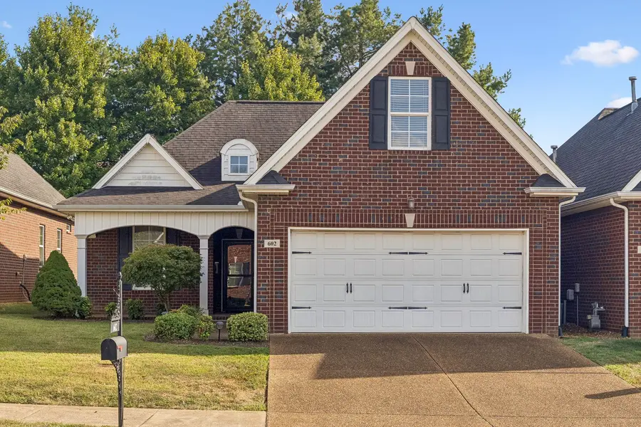 602 Indian Ridge Cir, White House, TN 37188