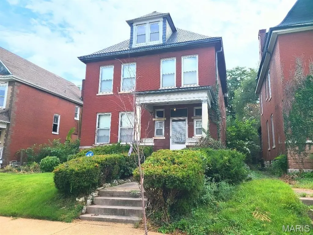 3212 Sullivan AVE, St Louis, MO 63107