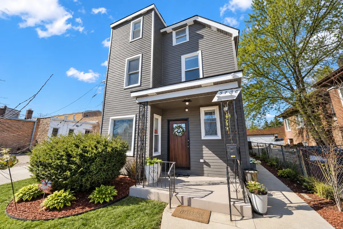 9436 S Spaulding AVE, Evergreen Park, IL 60805