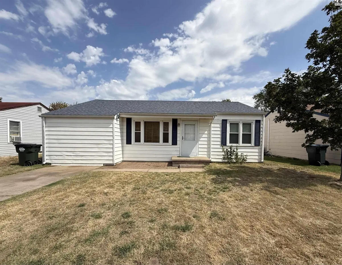 1410 N Orchard Ave, Hutchinson, KS 67501