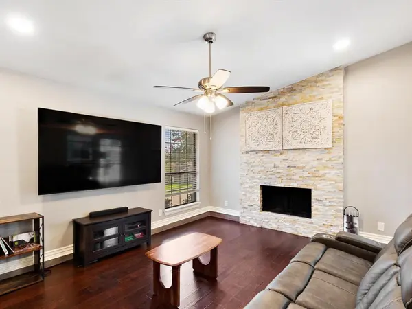 2922 Spring Brook Drive, Garland, TX 75044