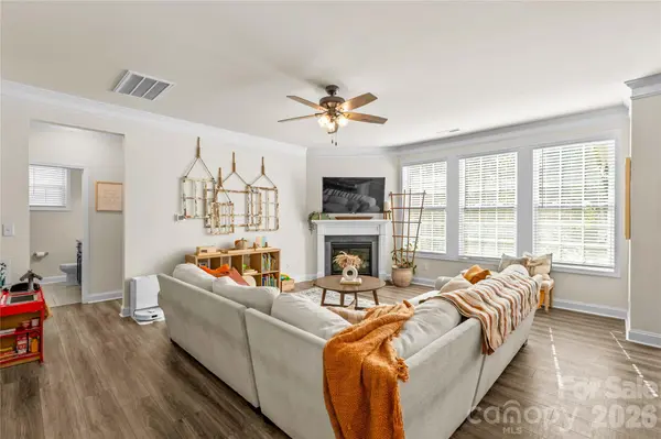 117 Candlelight WAY, Mooresville, NC 28115