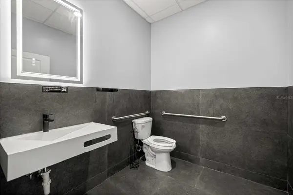 18 S MAGNOLIA AVE #Suite 3, Ocala, FL 34471