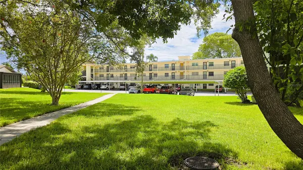 1450 HEATHER RIDGE BLVD #201, Dunedin, FL 34698