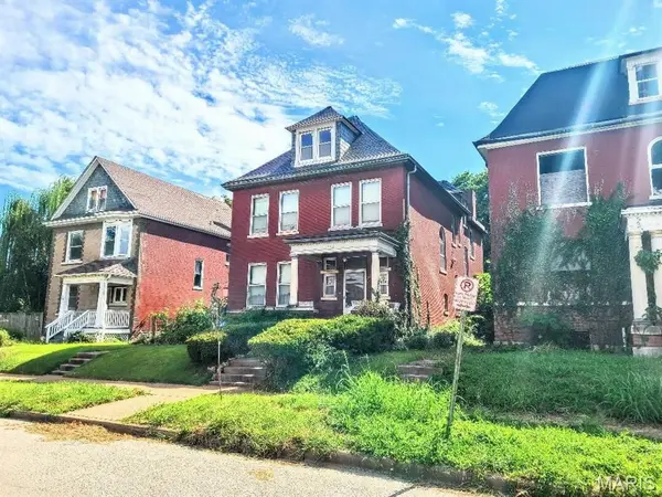 3212 Sullivan AVE, St Louis, MO 63107