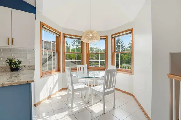 3255 N Daniels CT, Arlington Heights, IL 60004