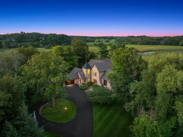 1070 Ferndale RD W, Wayzata, MN 55391