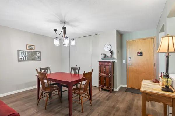 4820 Park Commons DR #138, Saint Louis Park, MN 55416