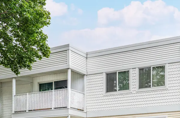 132 Demont AVE E #326, Little Canada, MN 55117