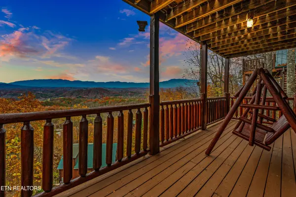 2251 Upper Middle Creek Rd, Sevierville, TN 37876