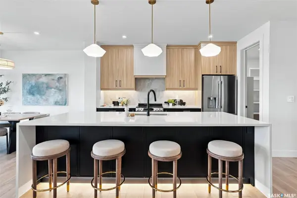 106 Cockcroft MANOR, Saskatoon, SK S7V 1Y5