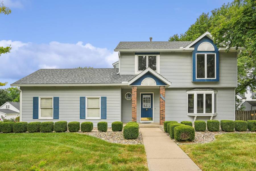 4806 Taylor ST, Davenport, IA 52806