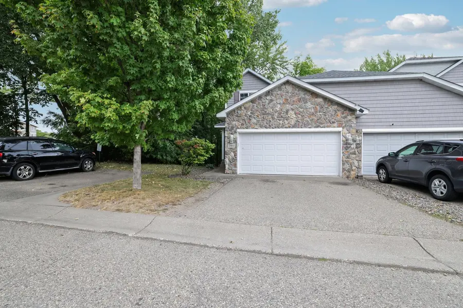 2461 Williams DR, Burnsville, MN 55337
