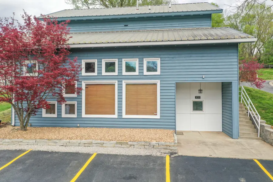 4114 S Lone Pine AVE, Springfield, MO 65804