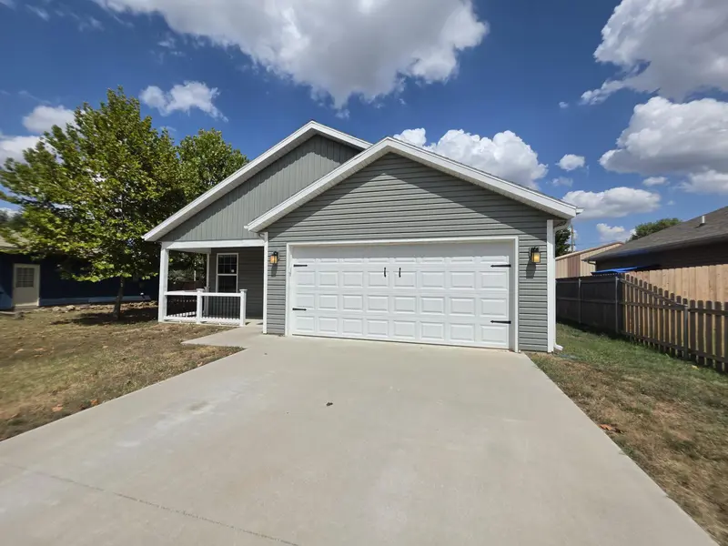 810 Fillmore ST, Mt Vernon, MO 65712