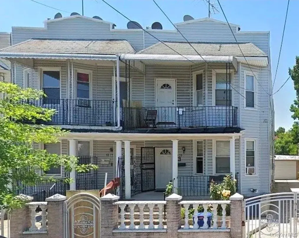 90-22 179th ST, Jamaica, NY 11432